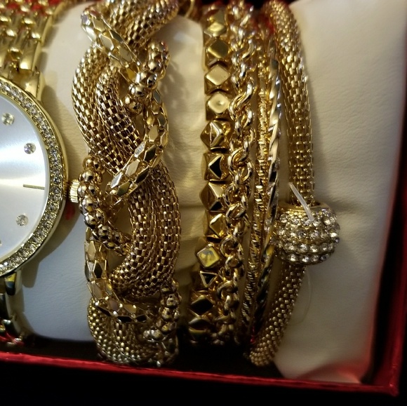 Woman's Watch Gift Set - Picture 4 of 4